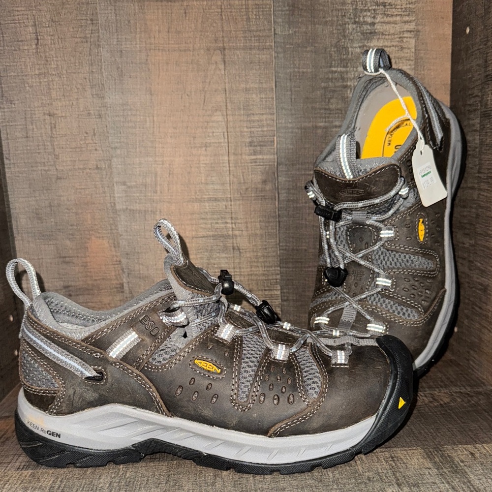 KEEN UTILITY Steel -Toe Shoes-size 7.5 NWT